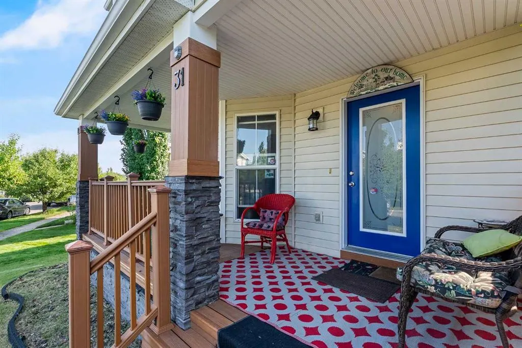 31 Inverness Grove SE