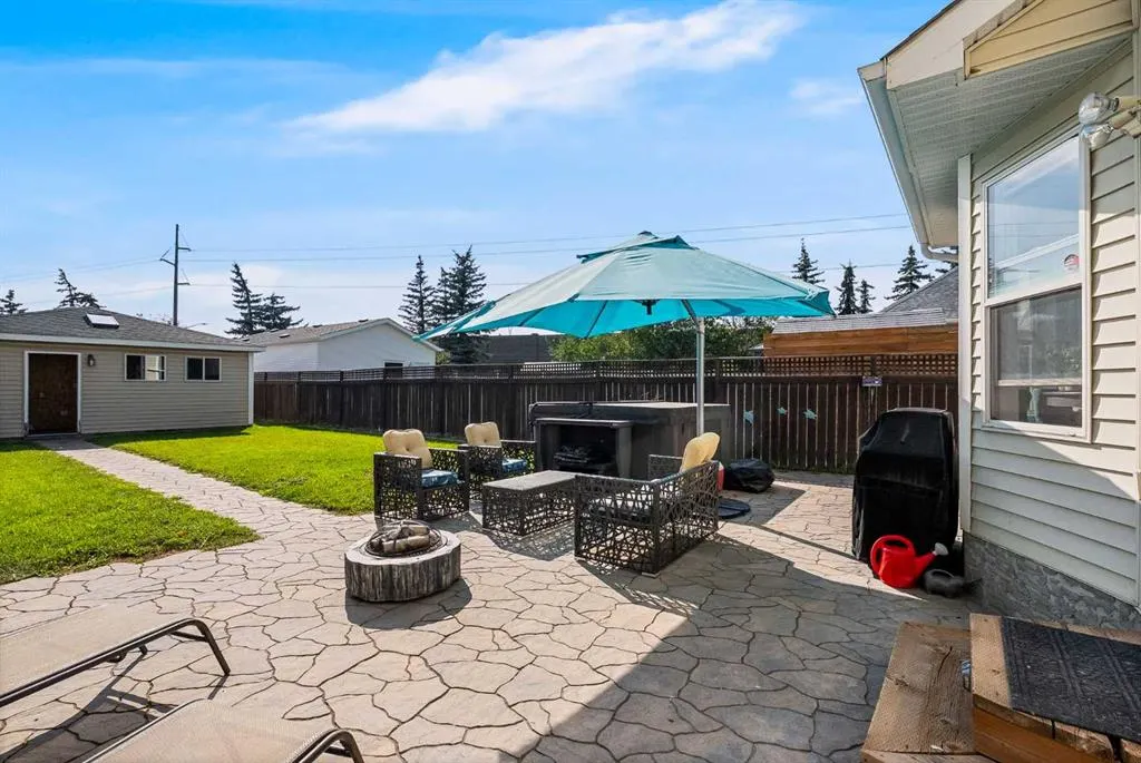 31 Inverness Grove SE