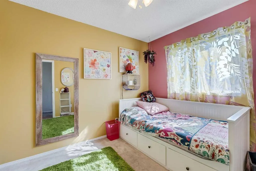 31 Inverness Grove SE