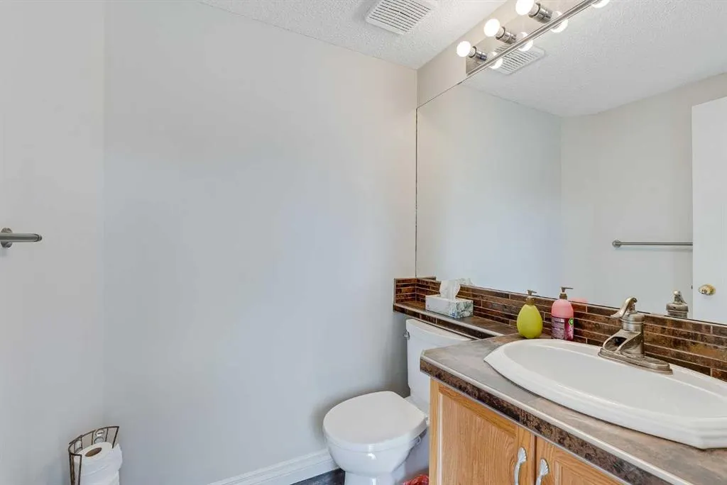 31 Inverness Grove SE
