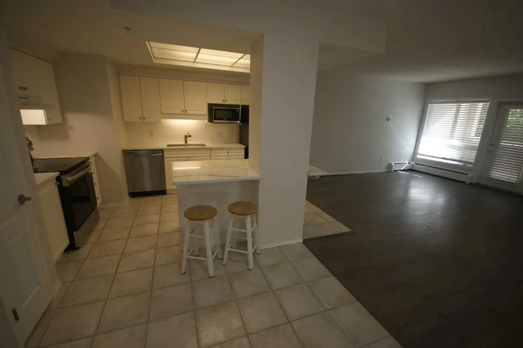 114 15 Avenue SW, #205