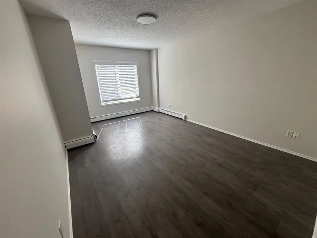 114 15 Avenue SW, #205