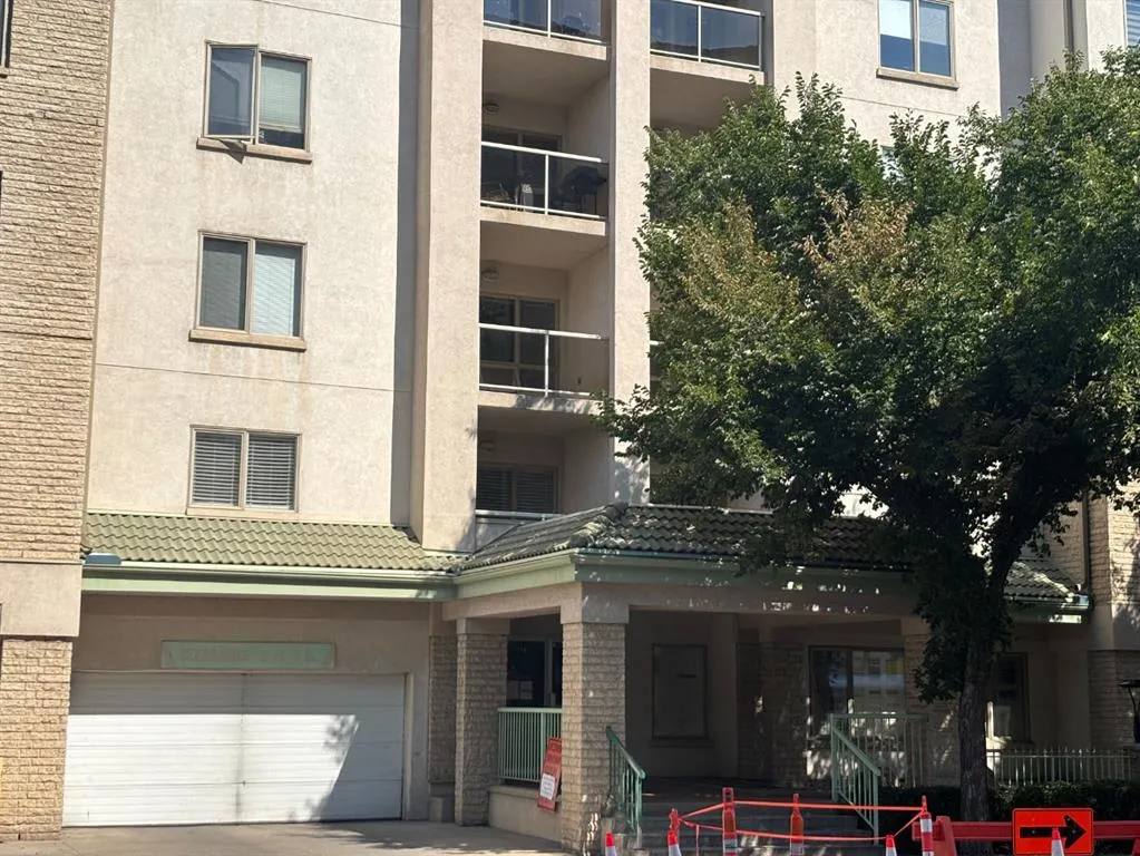 114 15 Avenue SW, #205