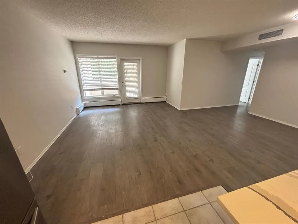114 15 Avenue SW, #205