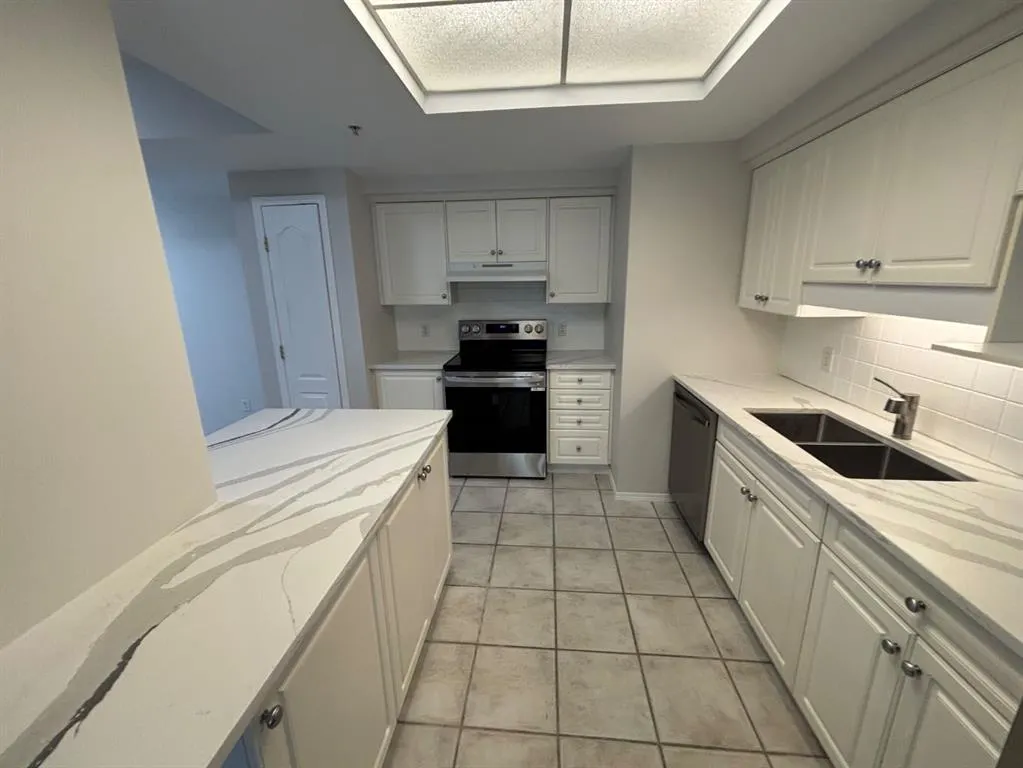 114 15 Avenue SW, #205