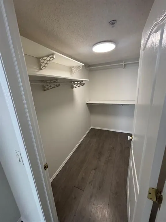 114 15 Avenue SW, #205