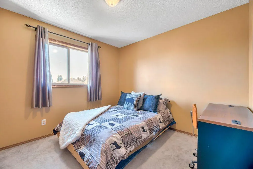 7 Springs Crescent SE