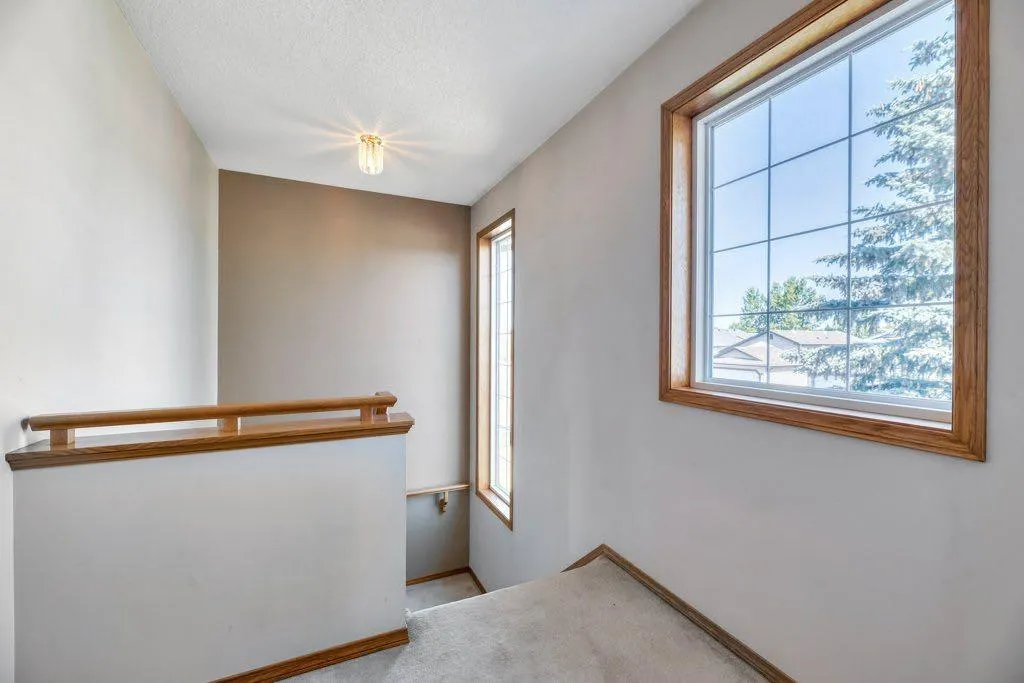 7 Springs Crescent SE