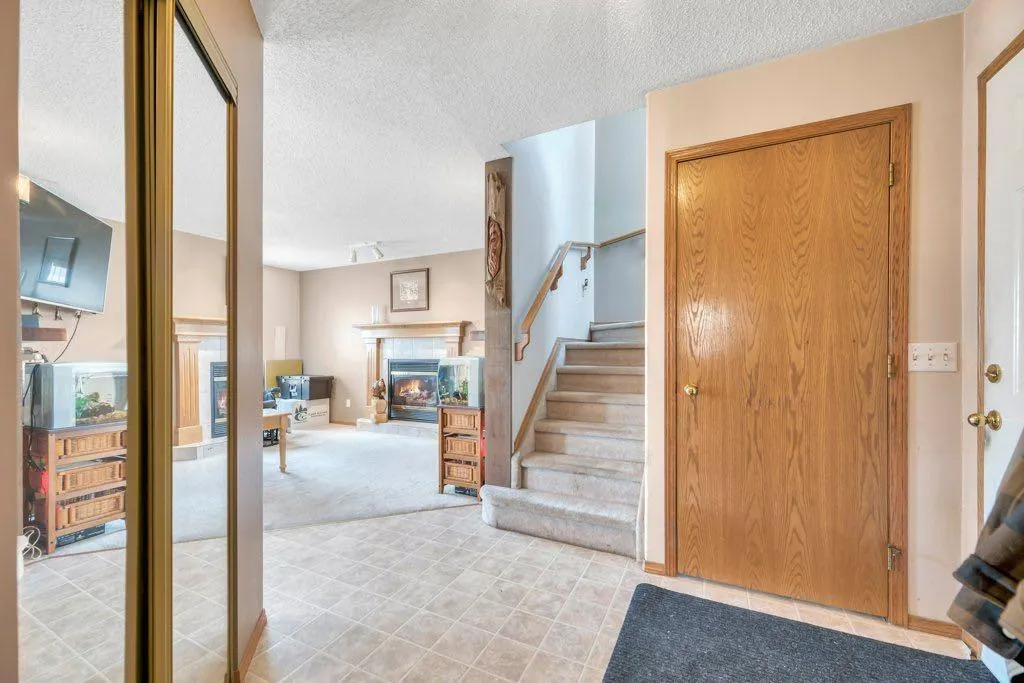7 Springs Crescent SE