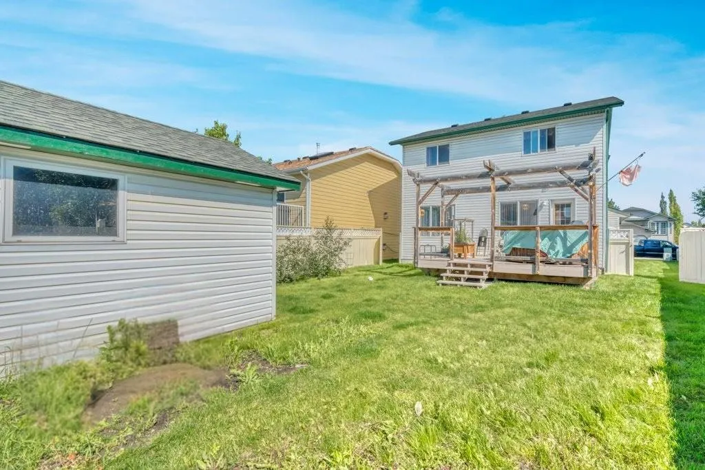7 Springs Crescent SE