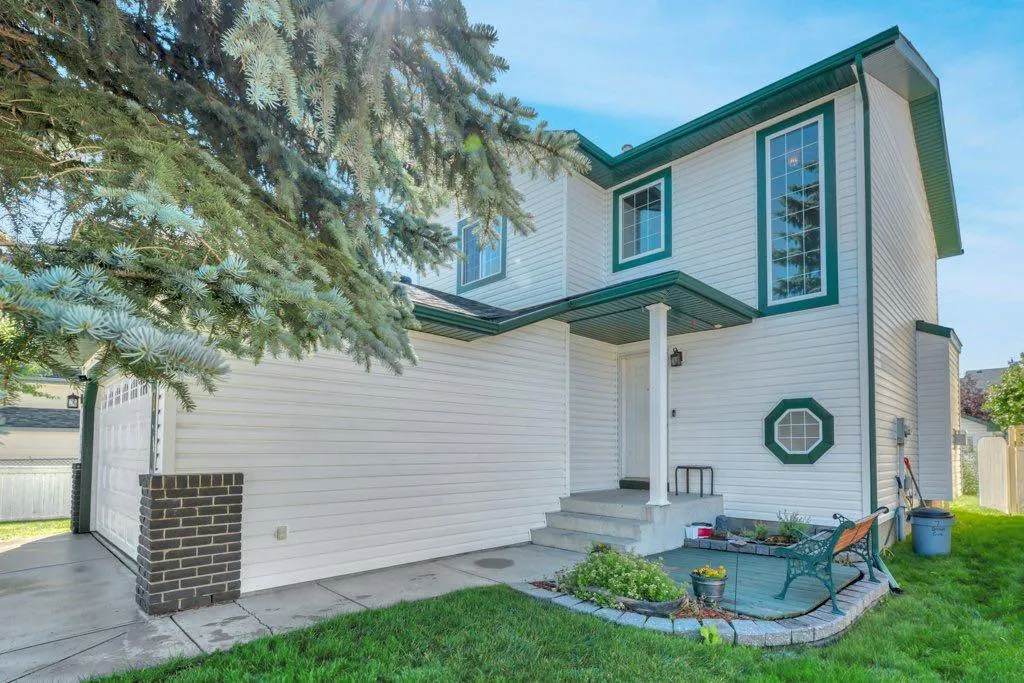 7 Springs Crescent SE