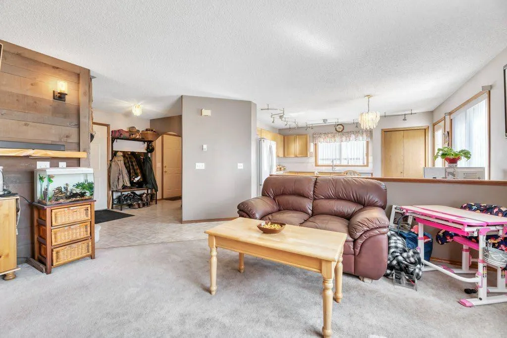7 Springs Crescent SE