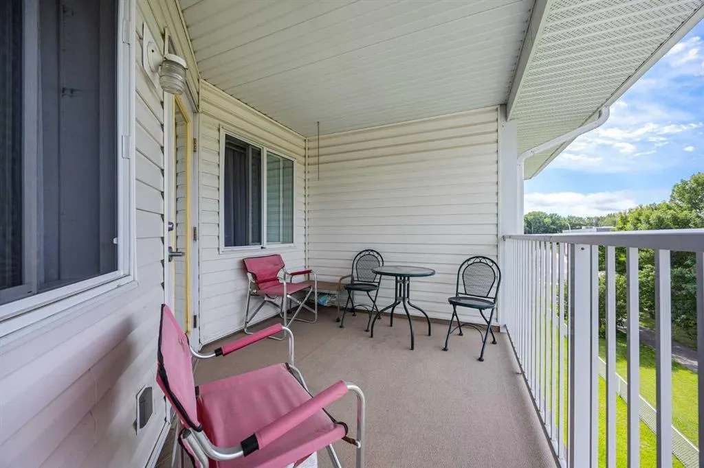3 Parklane Way, #307