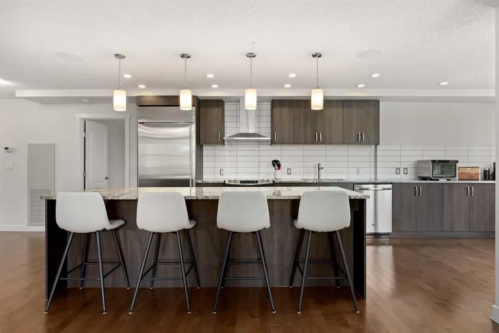 303 13 Avenue SW, #203