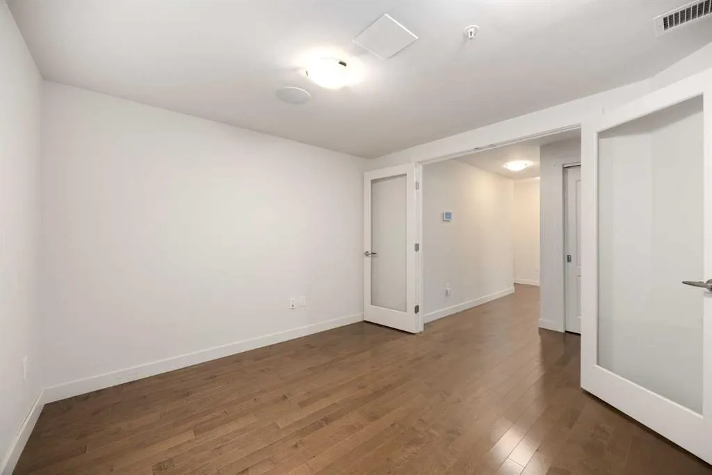 303 13 Avenue SW, #203