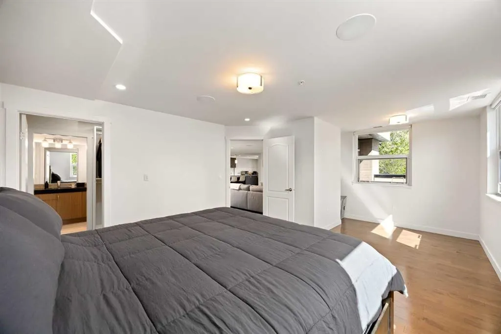 303 13 Avenue SW, #203