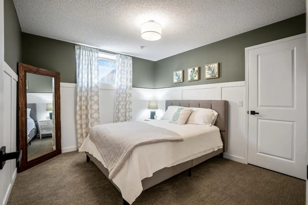 17 Bow Way