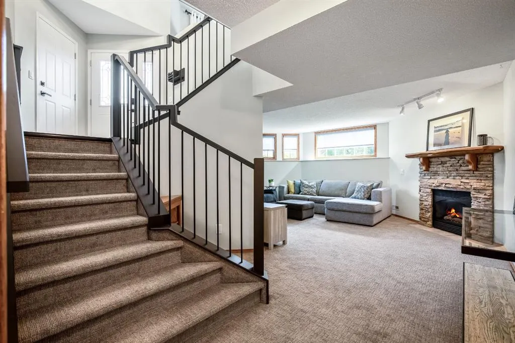 17 Bow Way