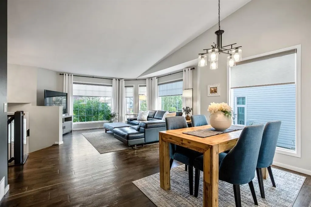 17 Bow Way
