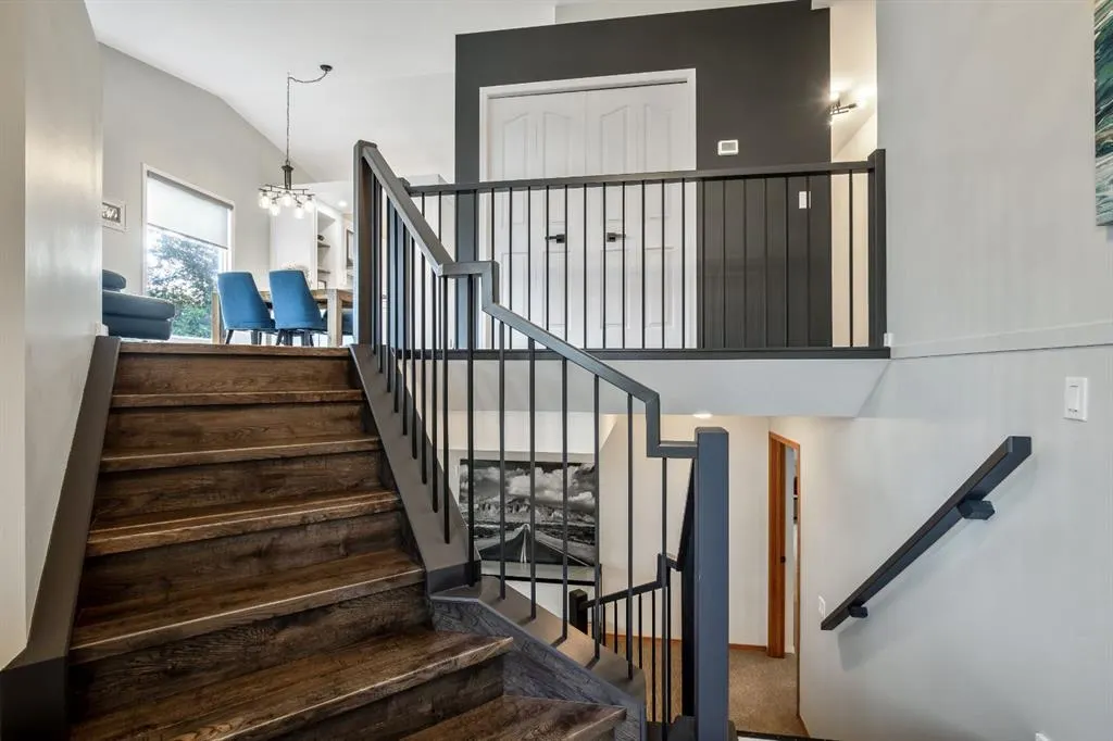 17 Bow Way