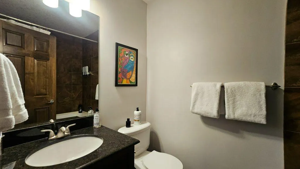 109 Armstrong place, #904