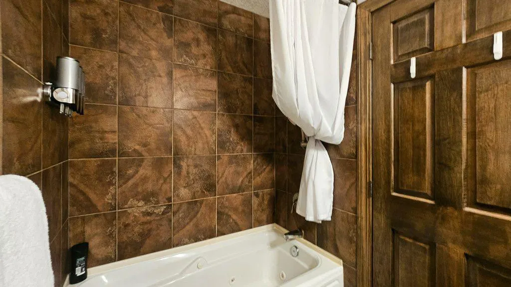 109 Armstrong place, #904