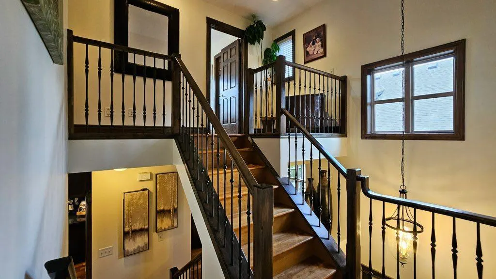 109 Armstrong place, #904