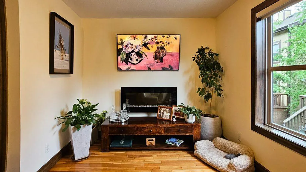 109 Armstrong place, #904