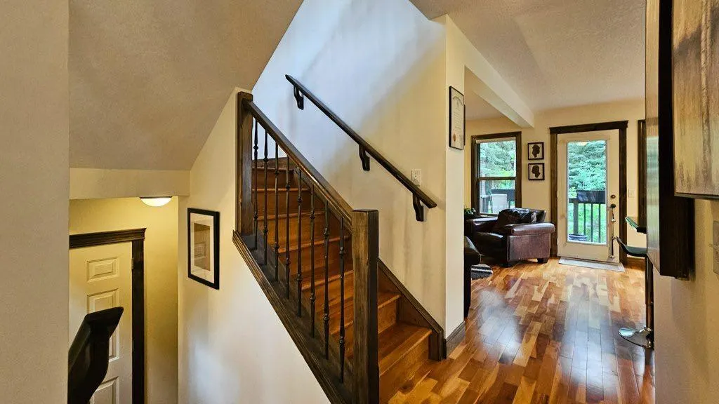 109 Armstrong place, #904