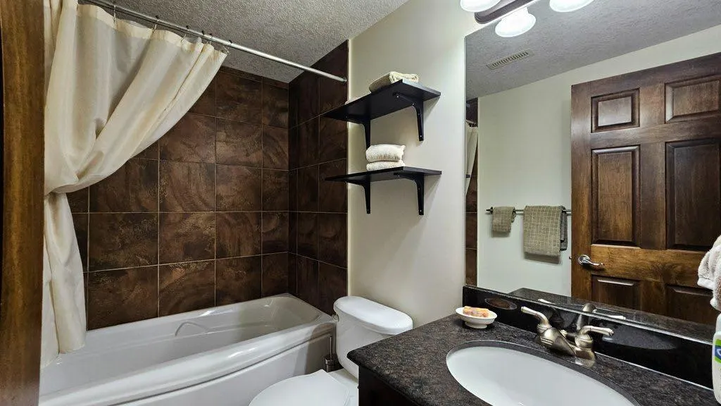 109 Armstrong place, #904