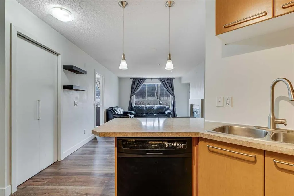 35 Richard Court SW, #113
