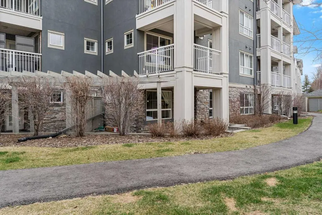35 Richard Court SW, #113