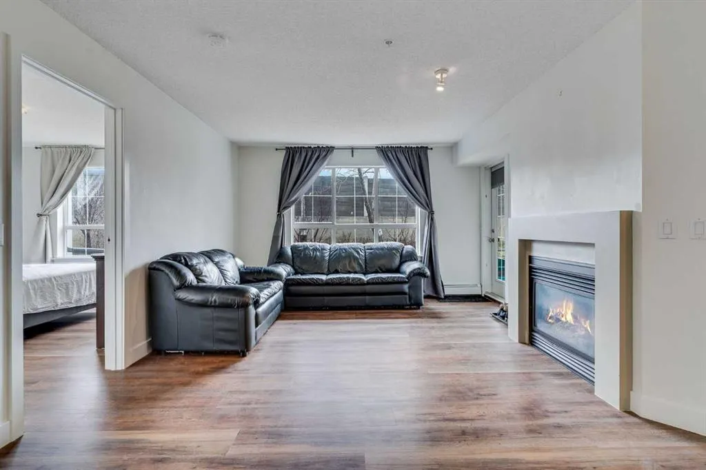 35 Richard Court SW, #113