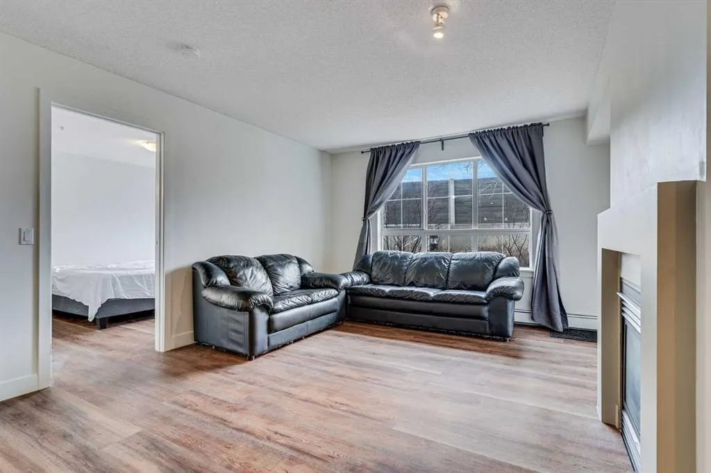 35 Richard Court SW, #113