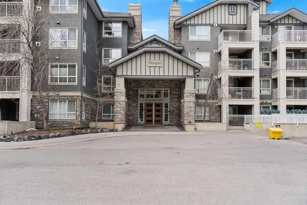 35 Richard Court SW, #113