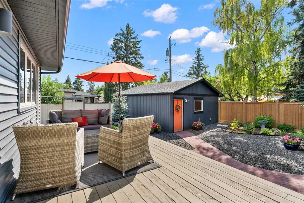 52 Glenview Drive SW