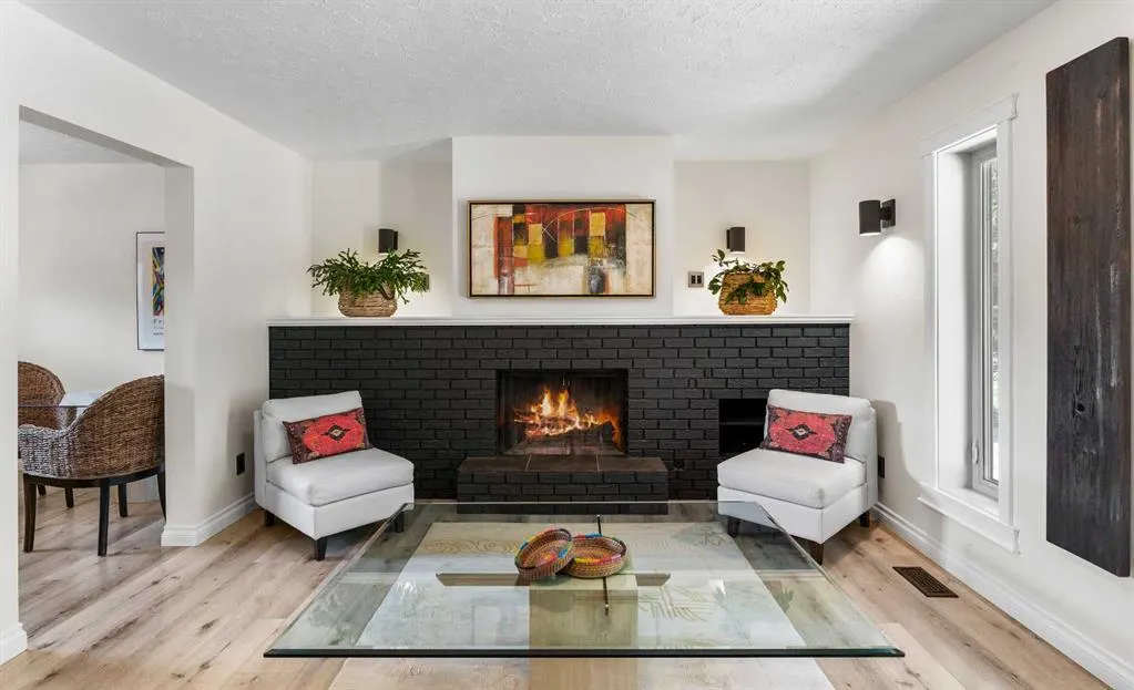 52 Glenview Drive SW