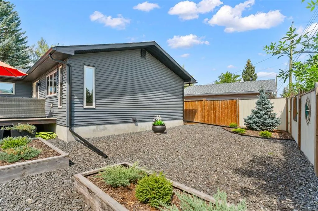 52 Glenview Drive SW