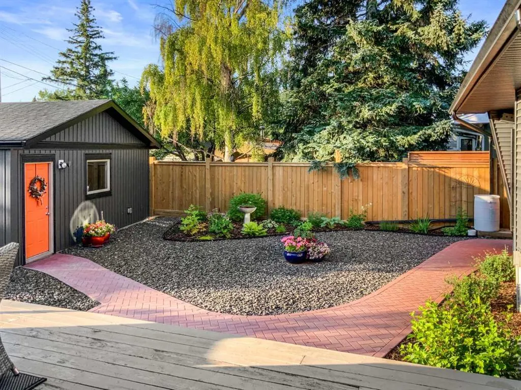 52 Glenview Drive SW