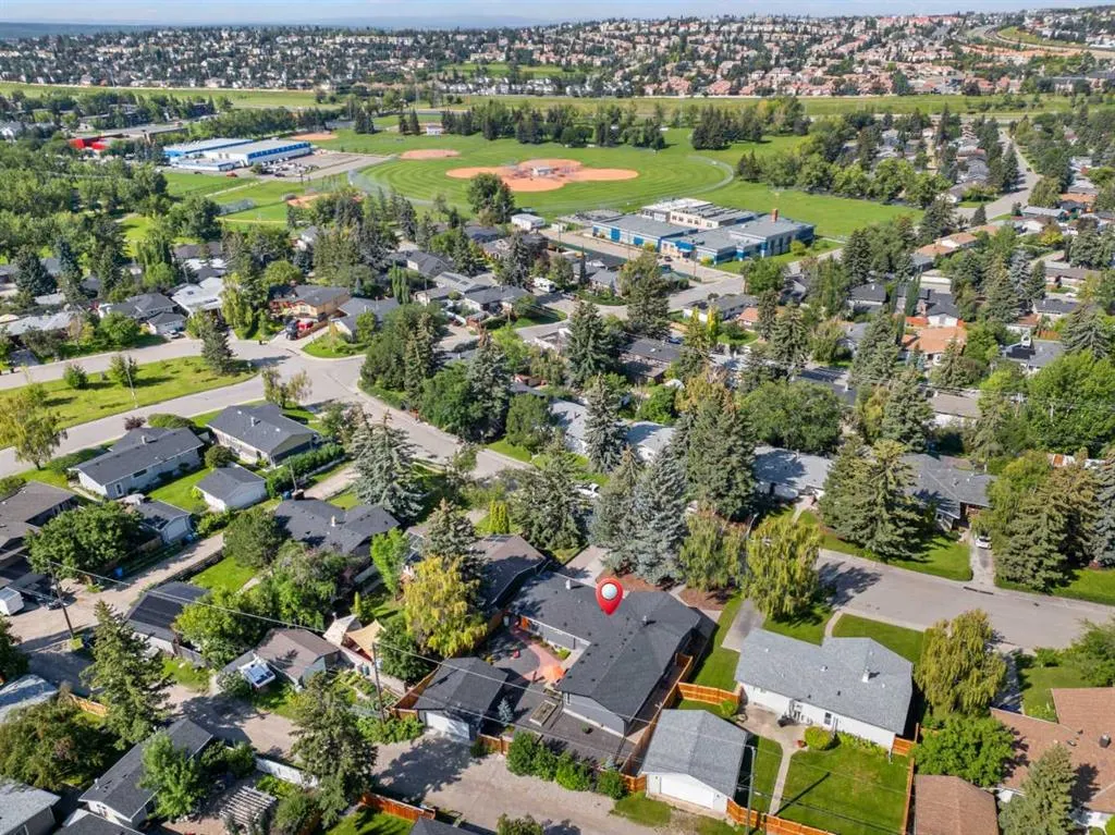 52 Glenview Drive SW