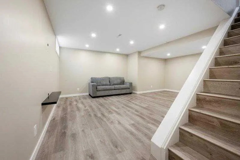 125 Bridleglen Manor SW