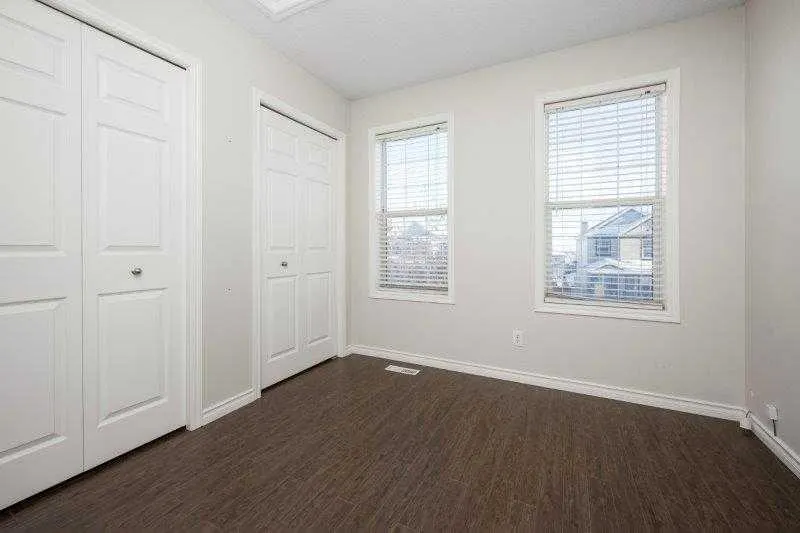 125 Bridleglen Manor SW