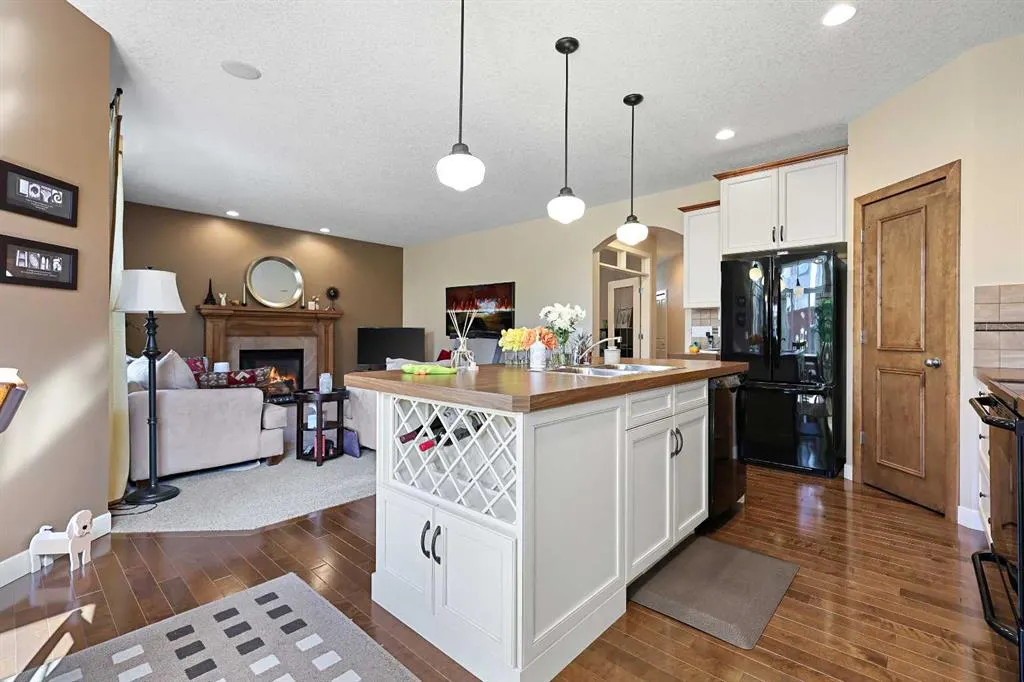 438 Cranston Drive SE
