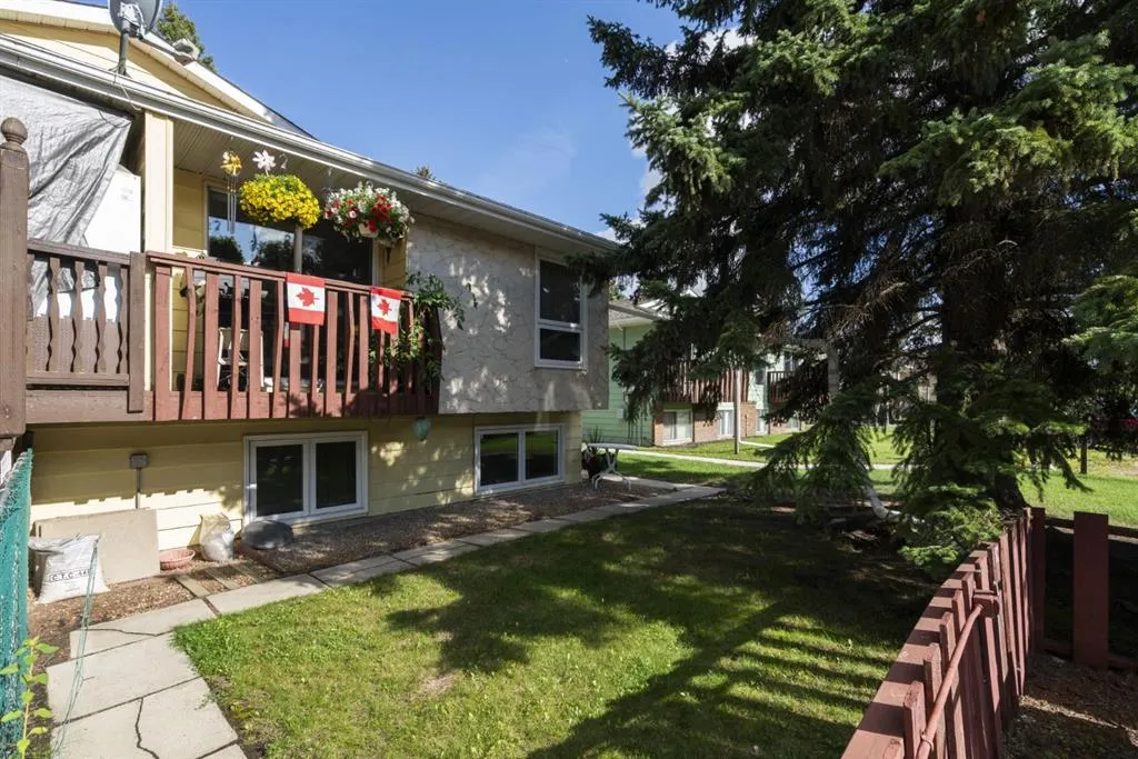 4118 60 Street, #2