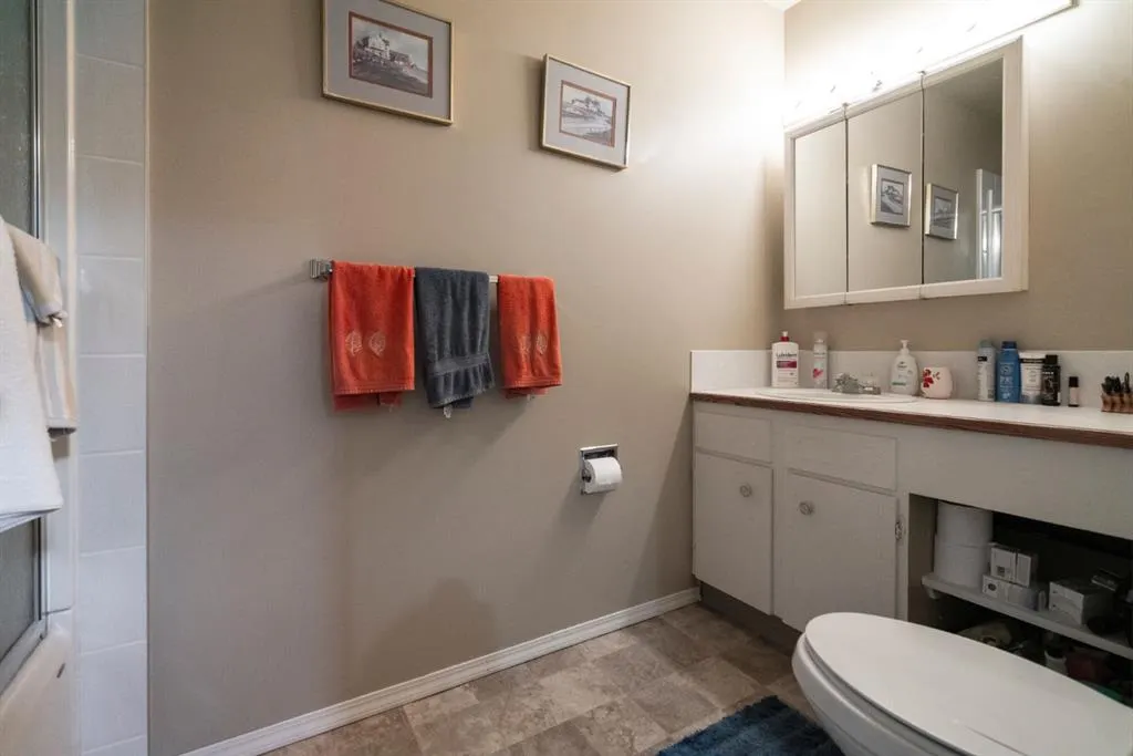 4118 60 Street, #2