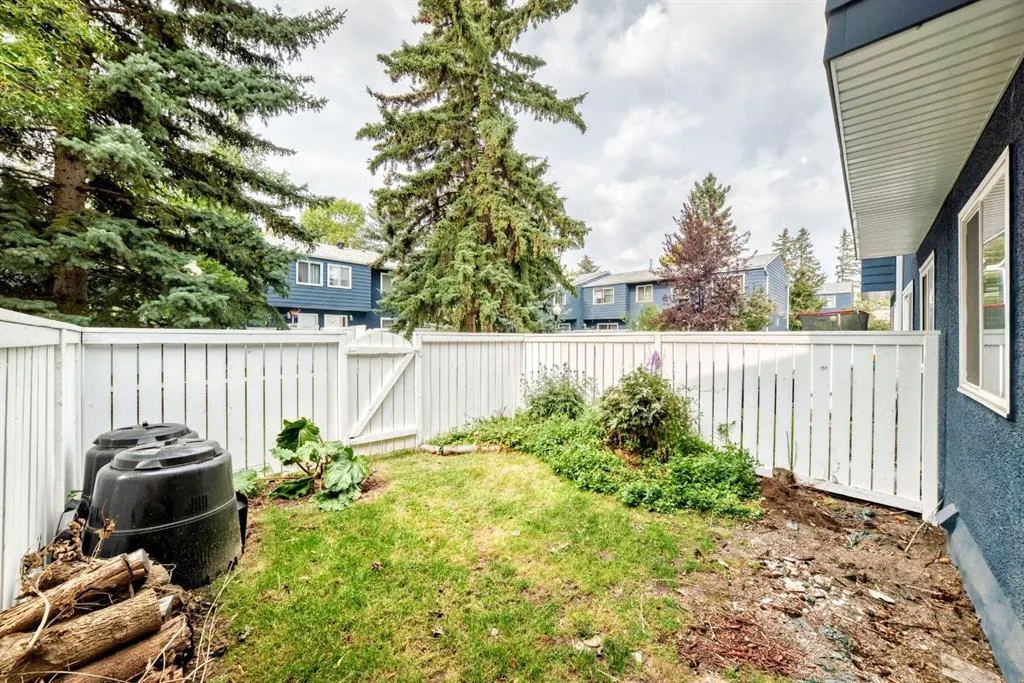 251 90 Avenue SE, #90