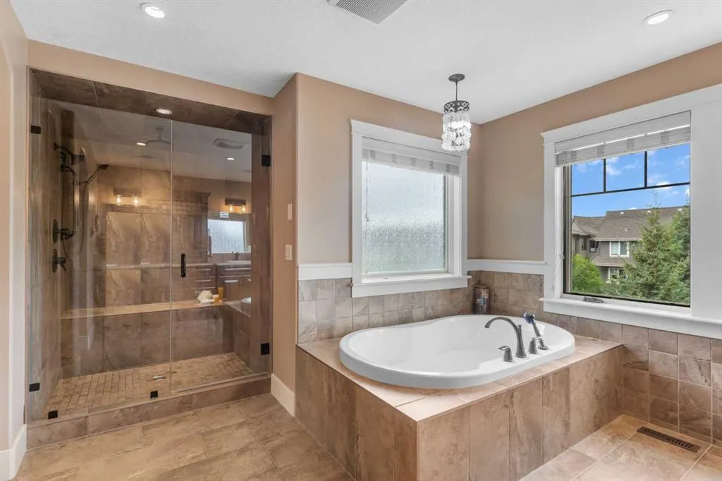 255 Coopers Hill SW