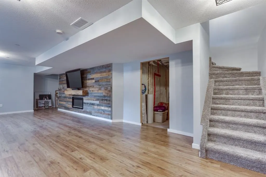 812 Stonehaven Drive