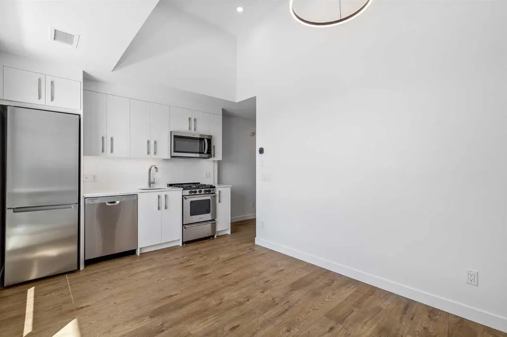 110 18A Street NW, #822