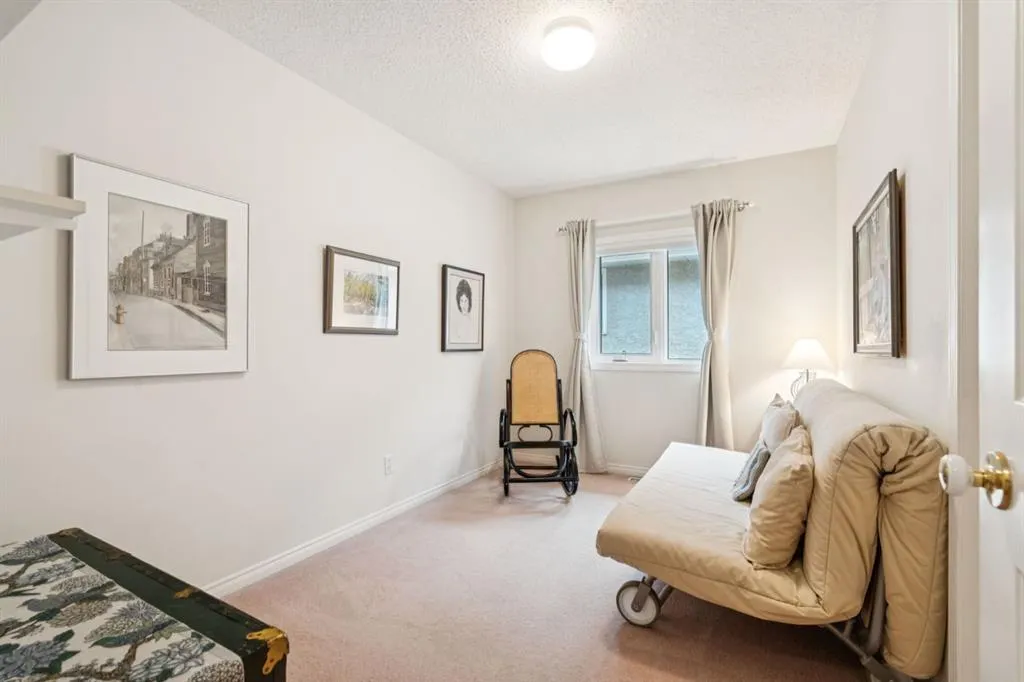 1809 28 Avenue SW
